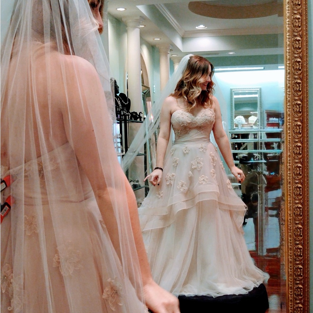 Elegant Cream Strapless Wedding Dress